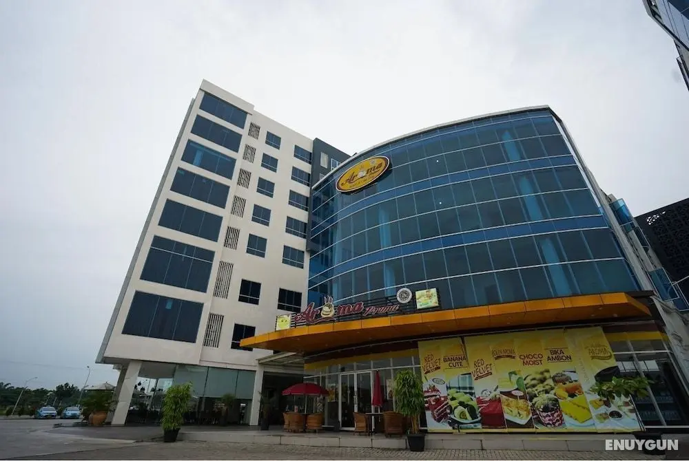 The Lively Hotel Kualanamu Airport Medan - Dış Mekan