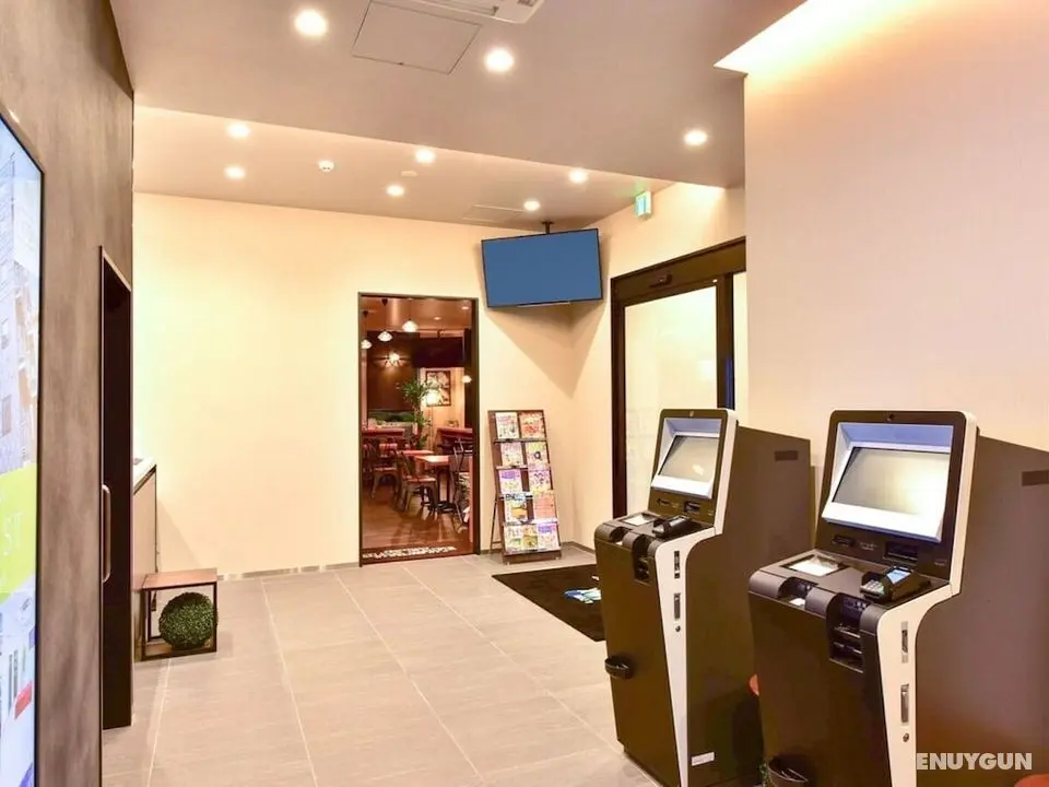 Hotel Livemax Hakata Nakasu - Lobi