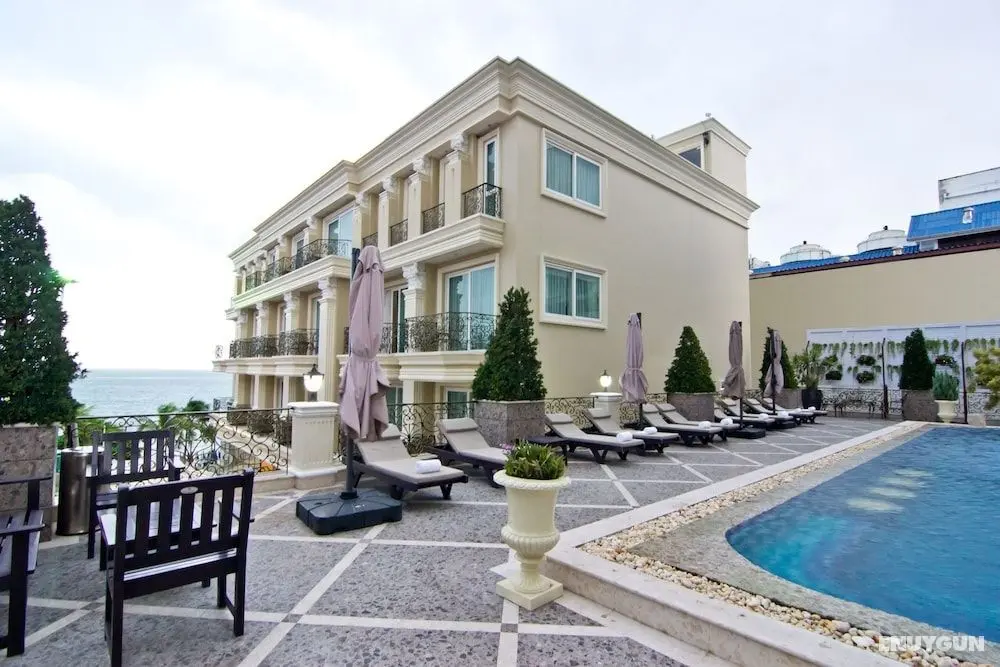 LK The Empress Pattaya - Havuz