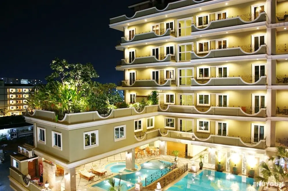 LK Royal Suite Pattaya - Öne Çıkan Resim