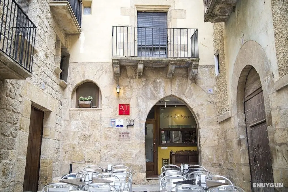 Lo Raconet de la Plaça - Dış Mekan