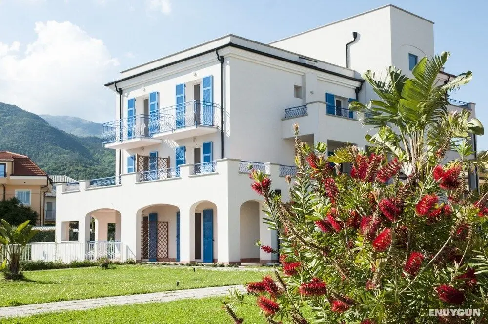 Loano Apartments - by Mamberto S.r.l. - Dış Mekan