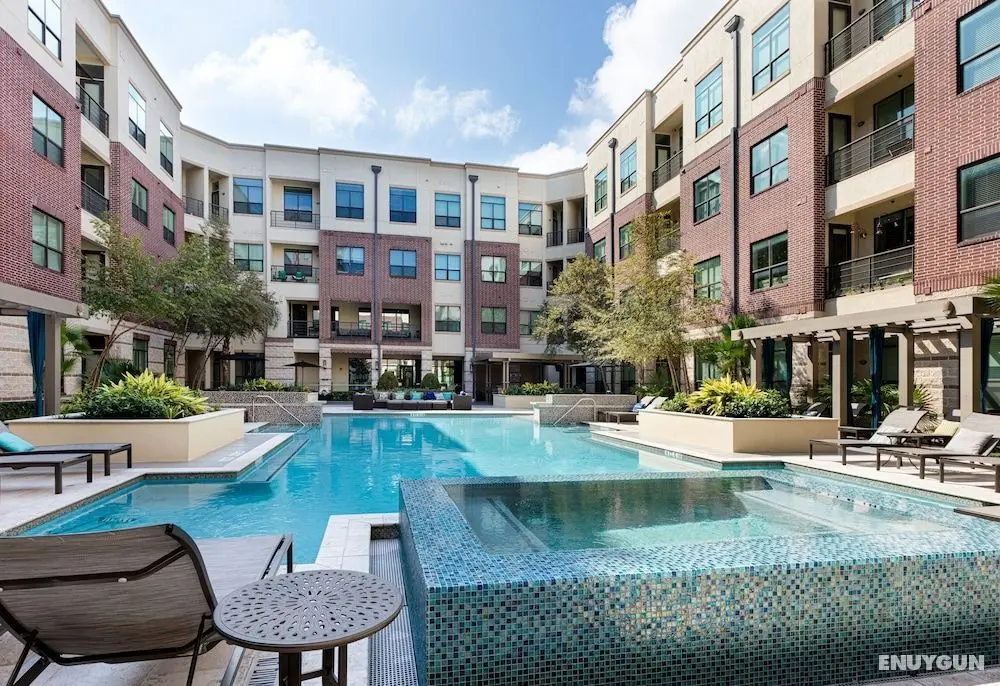 Locale at the Galleria - Houston - Öne Çıkan Resim
