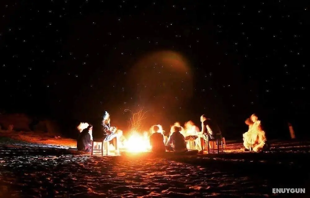 Locals Under Stars Trips - Öne Çıkan Resim