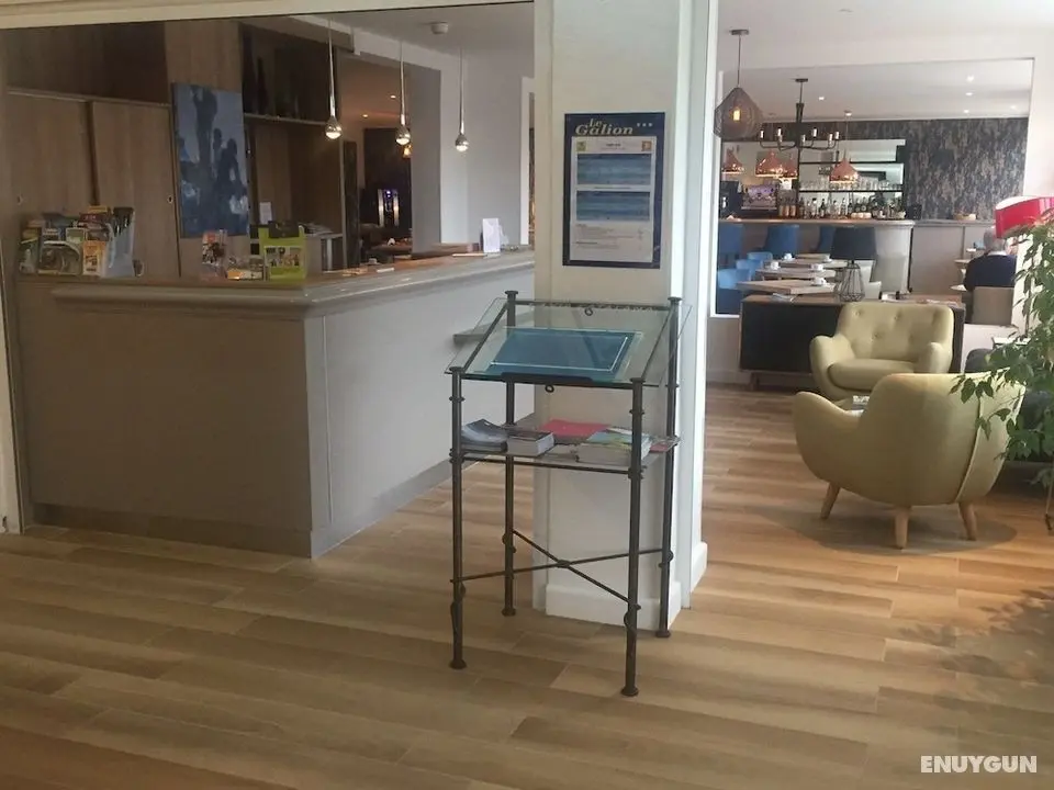 Logis Hotel et Restaurant Le Galion Canet Plage - Lobi