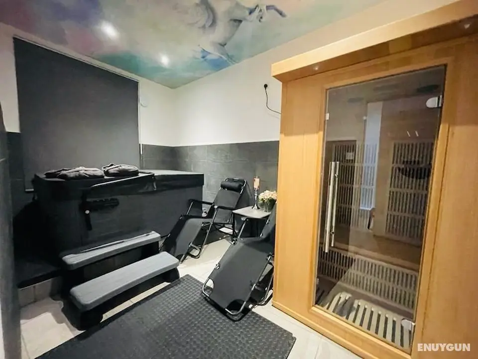London Luxury Apartments with Jacuzzi Hot tub & Sauna - Öne Çıkan Resim