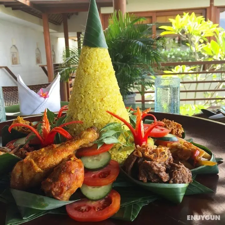 The Longhouse Jimbaran Bali - CHSE Certified - Yerinde Yemek