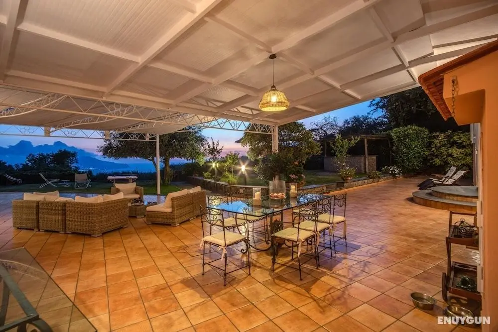 The Lookout Exclusive Garden Villa With Capri Views - Öne Çıkan Resim
