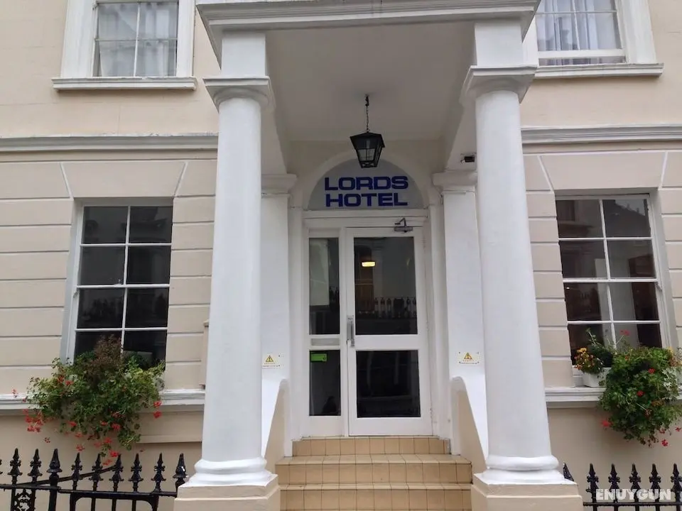 Lords Hotel - Öne Çıkan Resim
