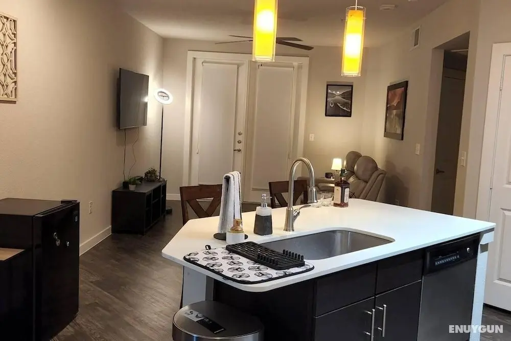 Lovely 1-bed Apartment in North Austin!! - Öne Çıkan Resim