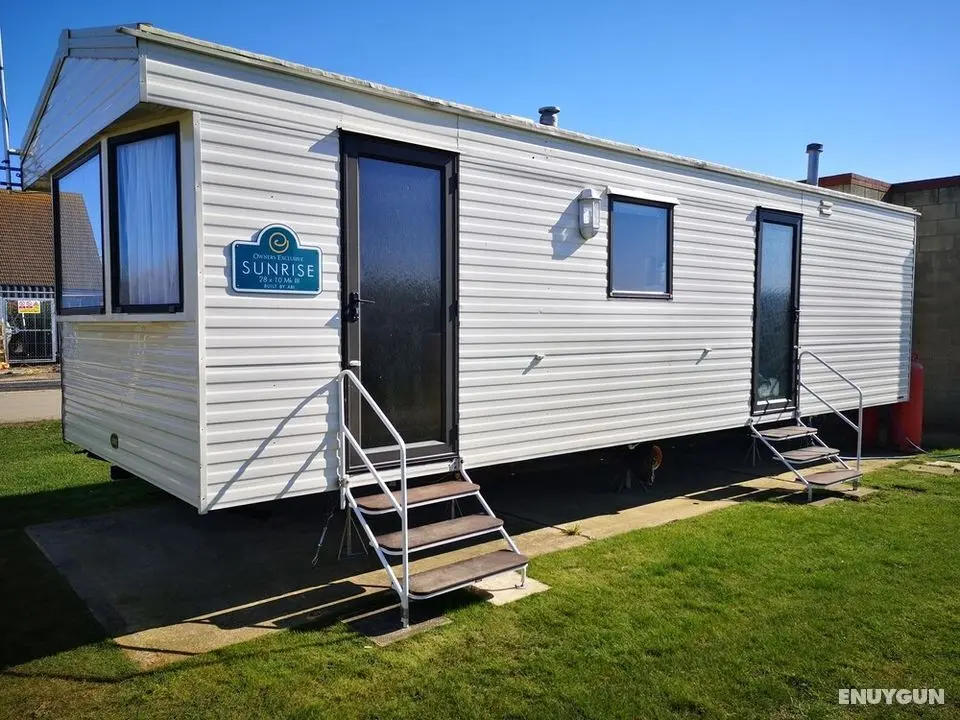Lovely 2-bed Caravan in Walton on the Naze - Dış Mekan
