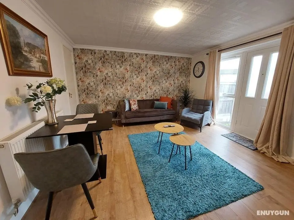 Lovely 2-bed House in the Heart of Woodhouse - Öne Çıkan Resim