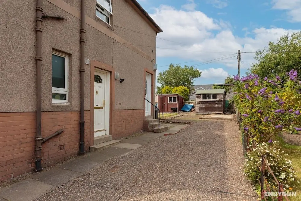 Lovely 2-bed Upper Villa in Kirkliston Edi Airport - Dış Mekanlar