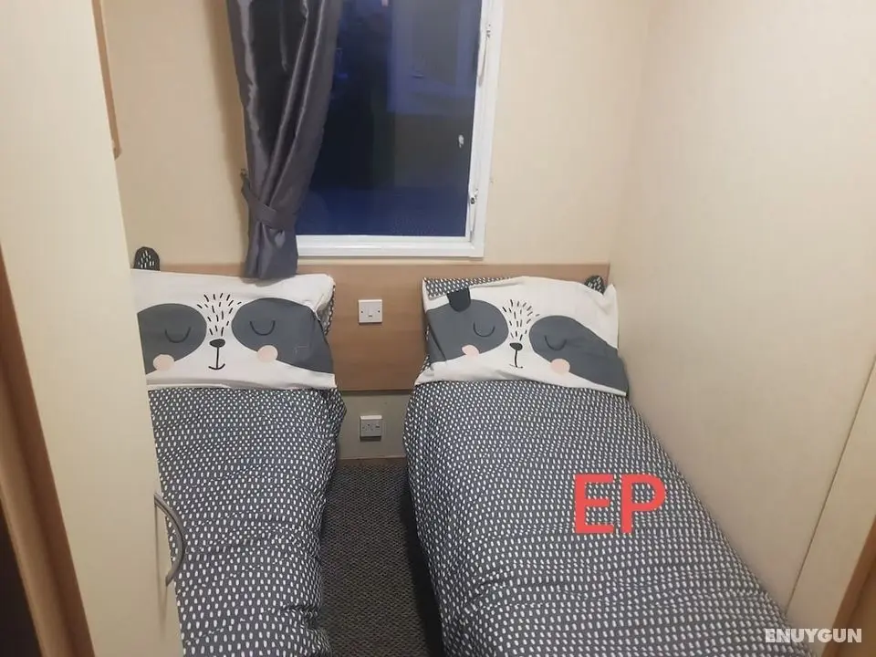 Lovely 3-bed Caravan in Towyn - Oda