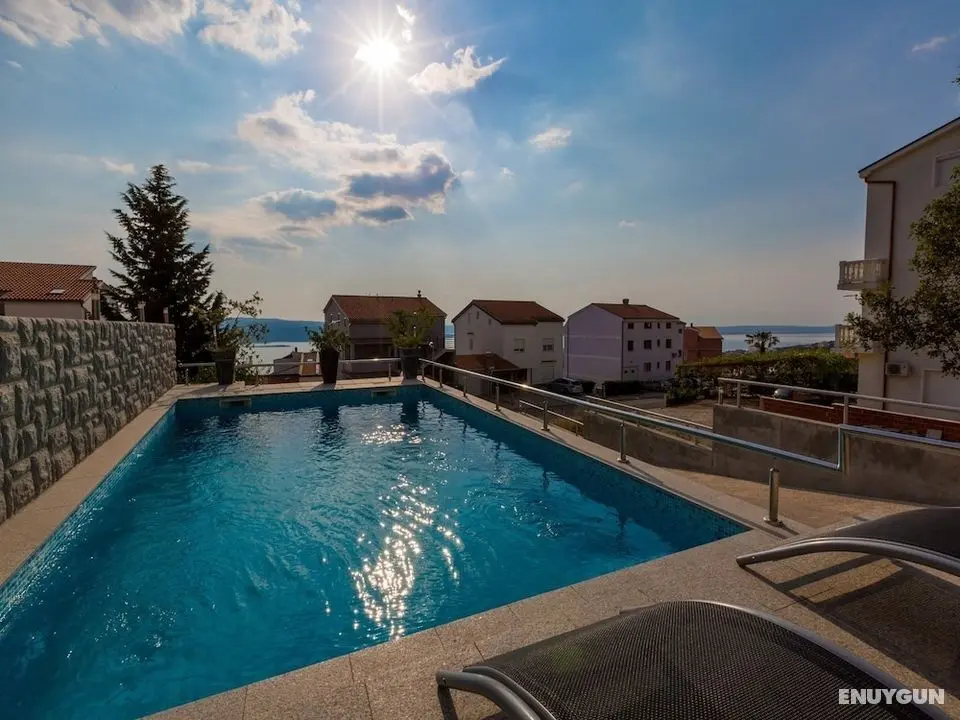 Lovely Apartment in Crikvenica near Sea Beach - Öne Çıkan Resim