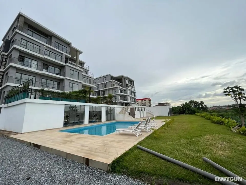 Lovely Furnished 1-bed Apartment in East Legon - Havuz