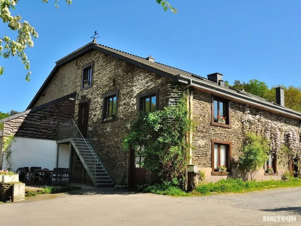 Lovely Holiday Home In Frahan With Terrace - Dış Mekan