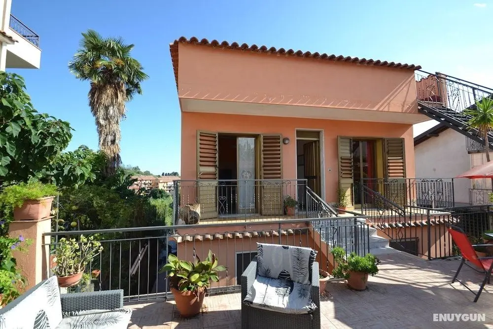 Lovely Holiday Home in Giardini Naxos near Sea - Öne Çıkan Resim