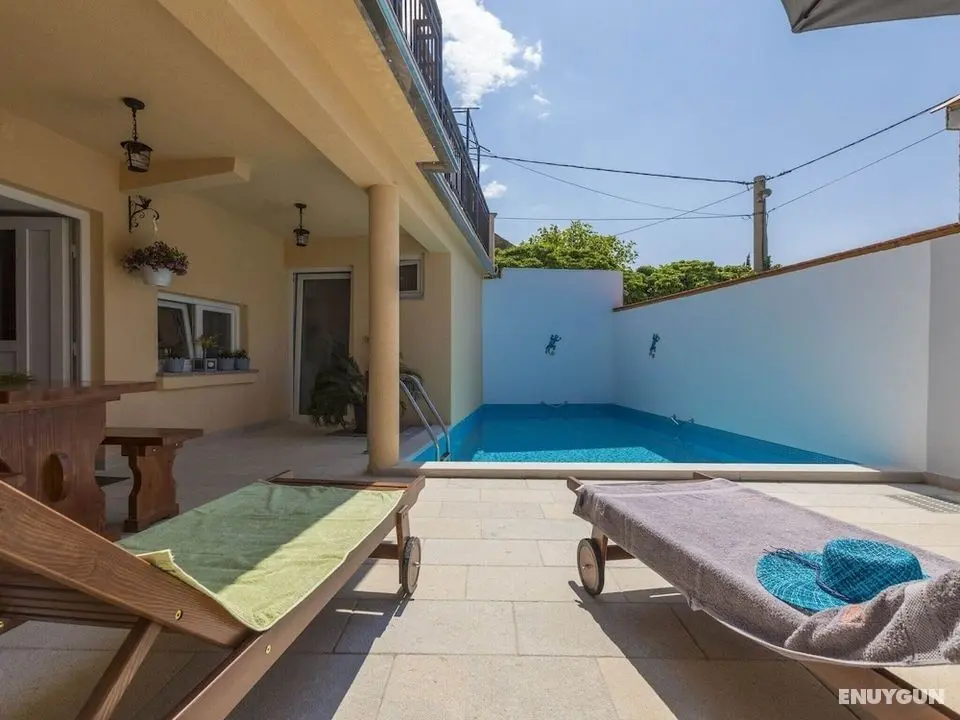 Lovely Holiday House With Private Swimming Pool & Terrace - Öne Çıkan Resim