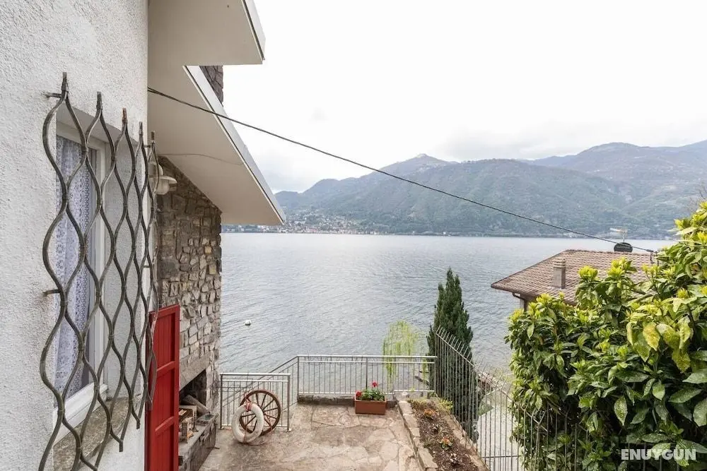 Lovely Villa on the Lake - Oda Düzeni