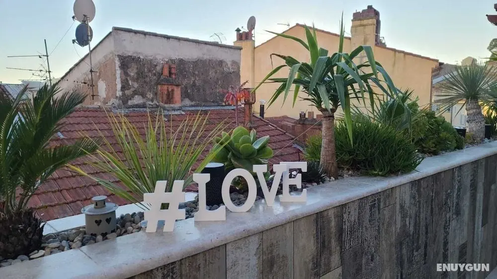 Loveroom La Garçonn'hyeres - Konum Öne Çıkanlar