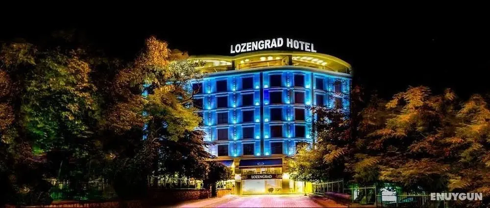 Lozengrad Hotel - Gece Görünümü