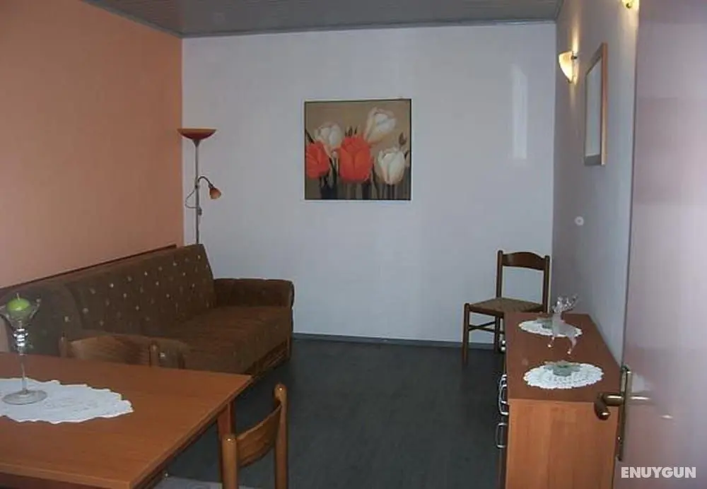 Luca - With Nice Courtyard - A2 - Öne Çıkan Resim