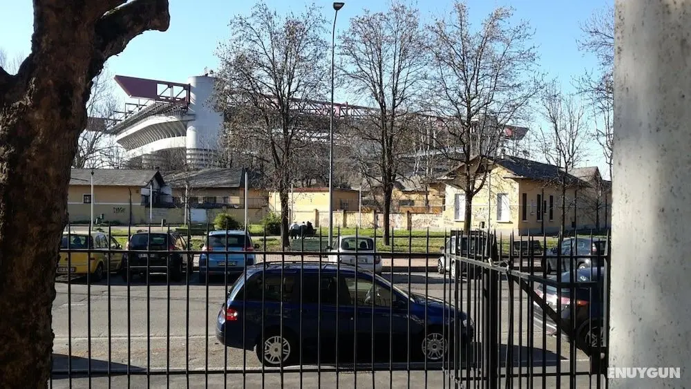 Luci a San Siro - Oda Düzeni