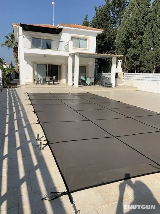 Lucky 7 Beachfront Villa Pervolia - Havuz