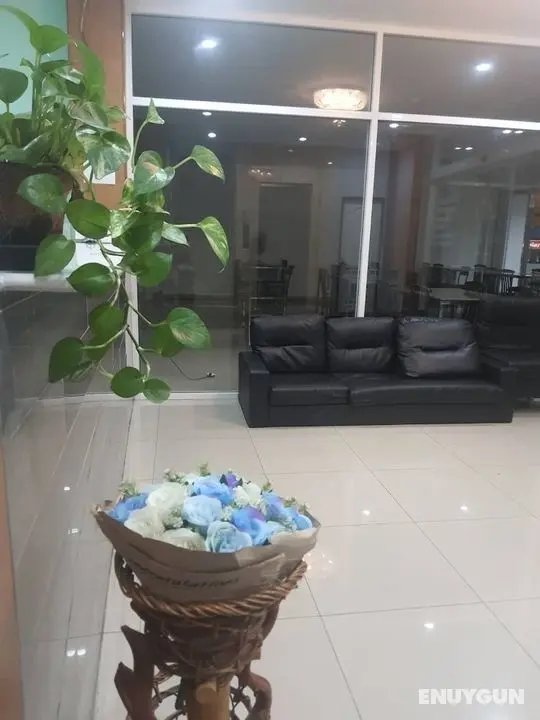 Lucky Inn Residency - Lobi