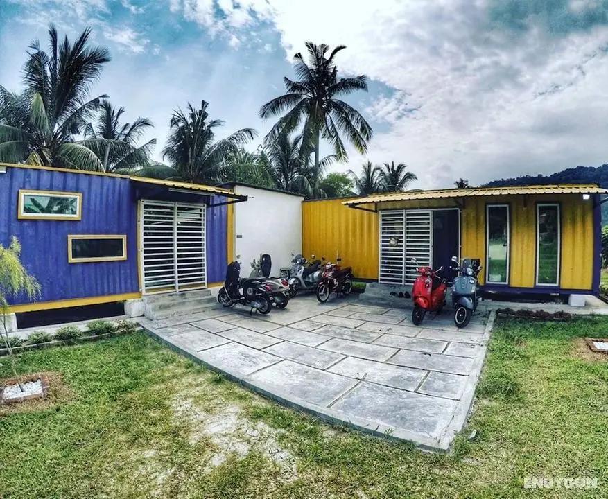 Lumut Cube Homestay Kontena - Dış Mekan