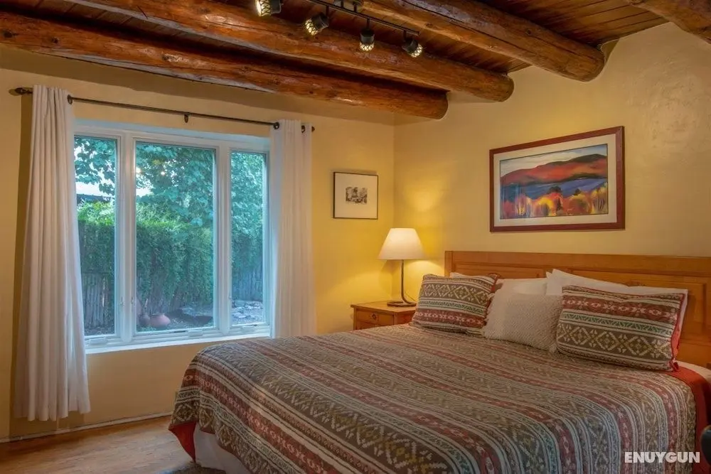 Luna - Historic Adobe Retreat, Walk to The Railyard and The Plaza - Oda