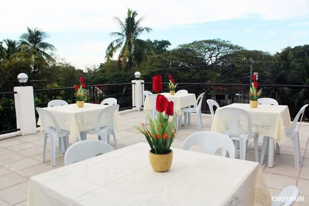 Luna Oslob Travellers Inn - Yerinde Yemek