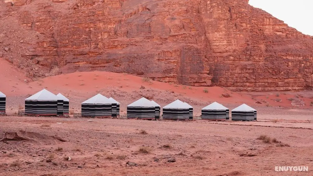 Lunar Camp- Awad Karim Wadi Rum - Öne Çıkan Resim