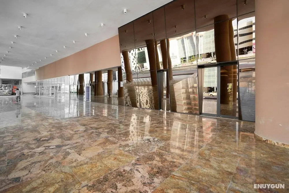 Lux BnB AG Tower - Business Bay - Lobi