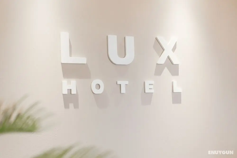 Hotel Lux - Öne Çıkan Resim