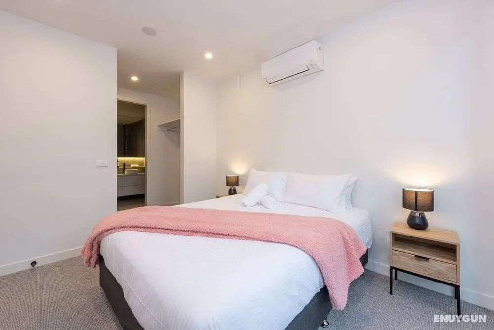 Luxe 3 Bedroom Apartment With Parking - Oda
