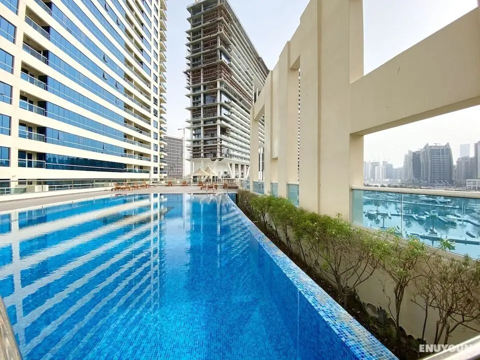 Luxe Apt with Panoramic Views and Terrace - Havuz