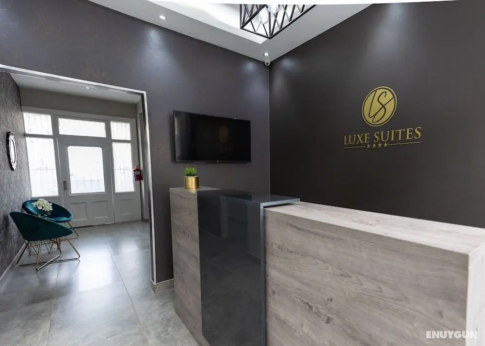 Luxe Suites Boutique Hotel - Lobi