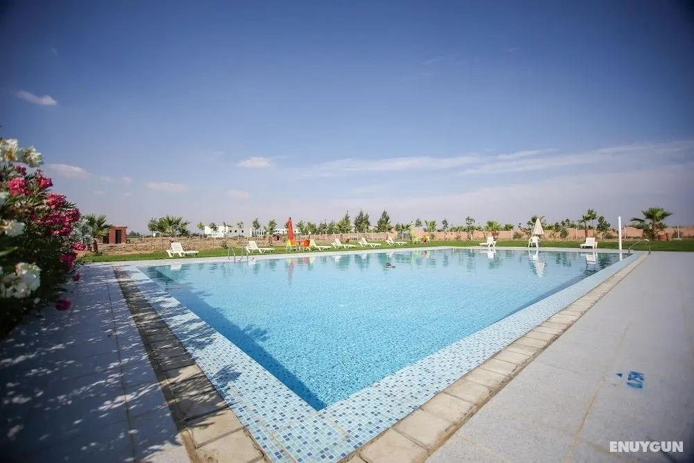 Luxurious 3 Bedroom Apartment - Mülk Olanakları