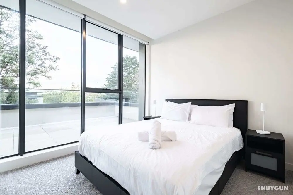 Luxurious 3 Bedroom Home Near Chadstone With Parking - Oda