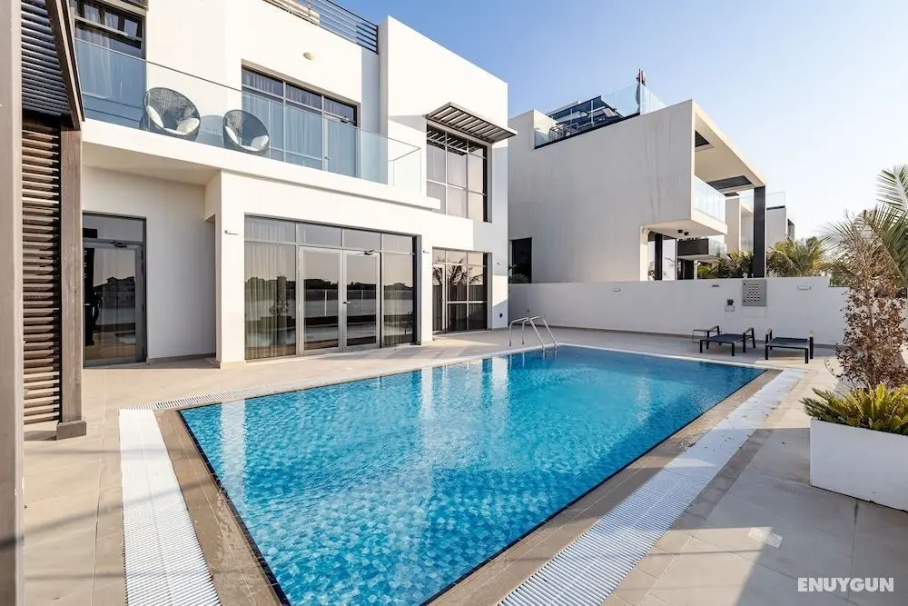 Luxurious 5 Bed Villa 60B Palm Jumeirah - Öne Çıkan Resim