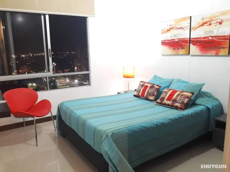 Luxurious Apartment in Front of the Chipichape Shopping Center - Oda