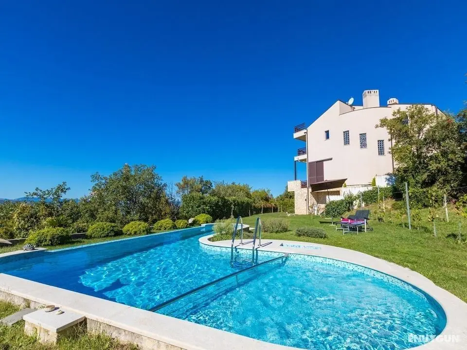 Luxurious Villa in Crikvenica With Private Pool - Öne Çıkan Resim