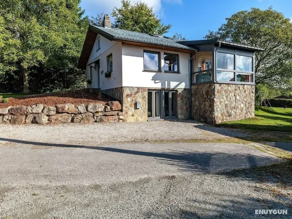 Luxurious Holiday Home in Malmedy With Sauna - Dış Mekan