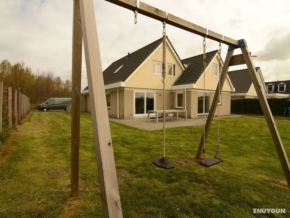 Luxurious Holiday Villa at Lovely Location in Zeewolde, Flevoland - Öne Çıkan Resim