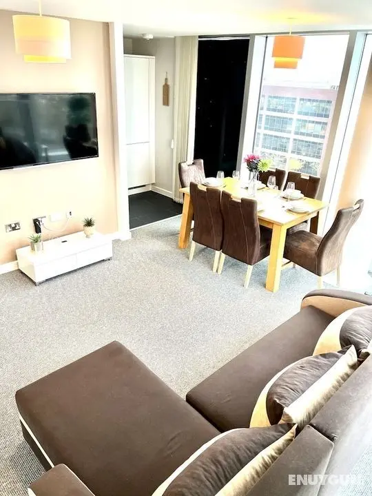 Luxurious Hub MK City Apartment- With Free Underground Parking - Öne Çıkan Resim