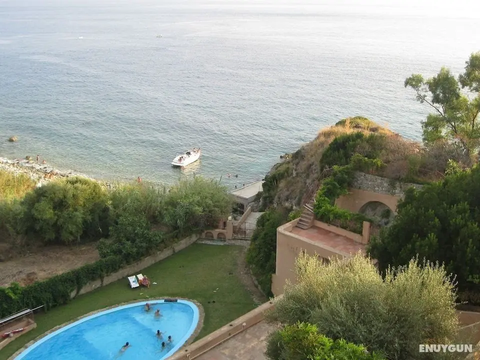 Luxurious Mansion in Capo Vaticano With Sea Views - Havuz