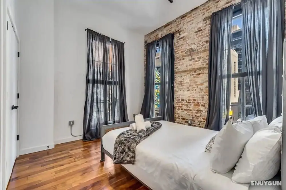 LUXURIOUS Million-Dollar Condo Parking - Oda