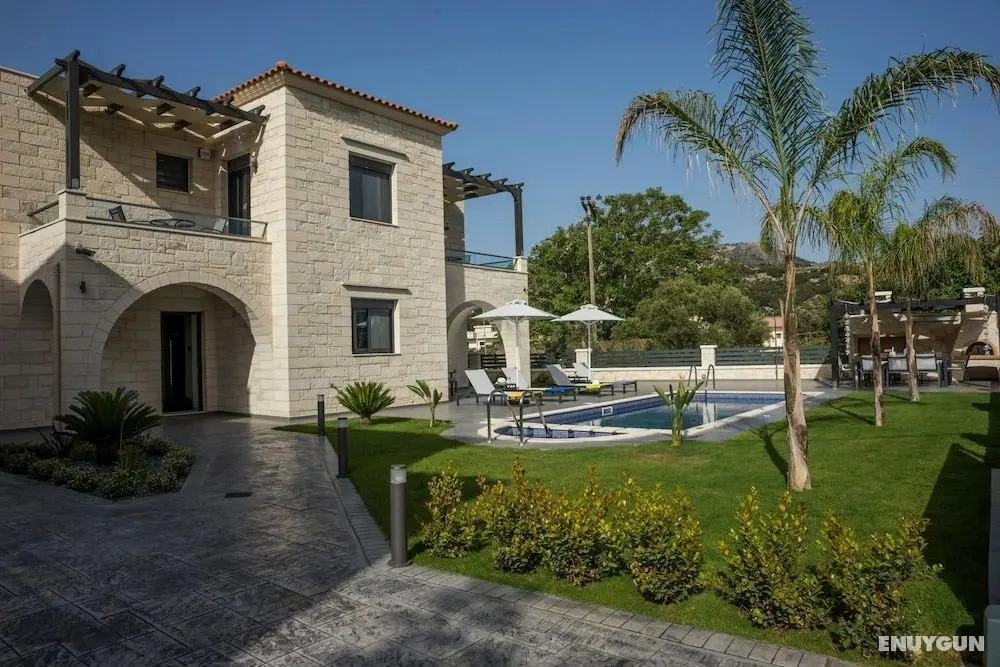 Luxurious Modern Mansion With Private Pool and Sauna 200m From Beach - Oda